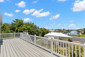 6924 AMERICANA DRIVE, ST PETERSBURG, FL 33702 - MLS#MFRTB8401952