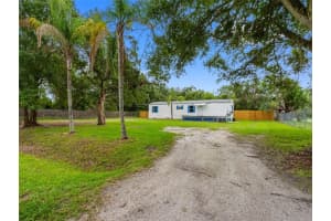 8714 N Meadowview Cir, TAMPA