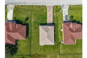 2927 4TH PLACE, CAPE CORAL, FL 33993 - MLS#MFRTB8402020