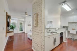 4221 SPRUCE STREET, TAMPA, FL 33607 - MLS#MFRTB8402073