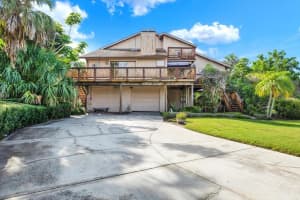 101 Carlyle Dr, PALM HARBOR