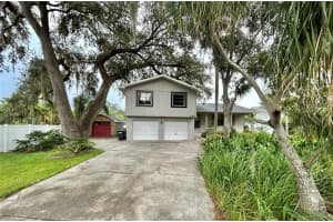 945 College Hill Dr, CLEARWATER