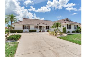 702 PLUMBROOK ROAD, SUN CITY CENTER, FL 33573 - MLS#MFRTB8402145