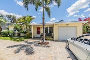 751 Bayshore Dr, TARPON SPRINGS