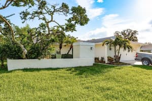 2830 WILDWOOD DRIVE, CLEARWATER, FL 33761 - MLS#MFRTB8402219