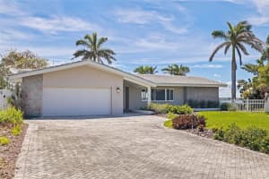 11055 7th St E, TREASURE ISLAND
