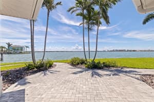 11055 7TH STREET, TREASURE ISLAND, FL 33706 - MLS#MFRTB8402262
