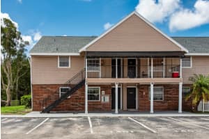 200 Country Club Dr #1402, LARGO