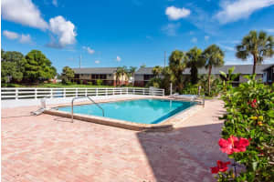 200 COUNTRY CLUB DRIVE, LARGO, FL 33771 - MLS#MFRTB8402350