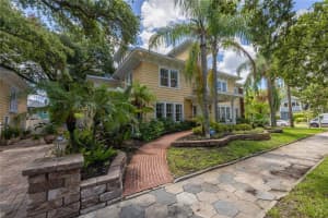 635 Bay St Ne, ST PETERSBURG