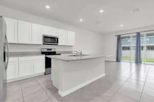 33036 FROSTED CLOVER WAY, WESLEY CHAPEL, FL 33545 - MLS#MFRTB8402503