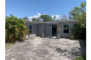 3927 HUNTINGTON STREET, ST PETERSBURG, FL 33703 - MLS#MFRTB8402592