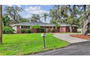2022 Cricket Ln, VALRICO