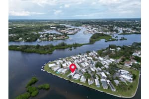 800 CHESAPEAKE DRIVE, TARPON SPRINGS, FL 34689 Sold 08/22/25