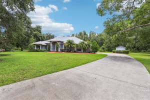 10537 SMOKIE CREEK LANE, LAKELAND, FL 33809 - MLS#MFRTB8402921