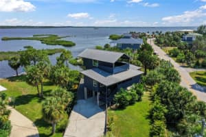 10701 Pine Island Dr, WEEKI WACHEE