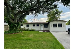 7026 20th St N, ST PETERSBURG