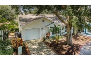 878 Franklin Cir, PALM HARBOR