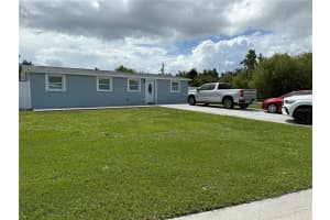 2927 HENRY AVENUE, TAMPA, FL 33614 - MLS#MFRTB8403309