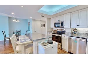 4900 BRITTANY DRIVE, ST PETERSBURG, FL 33715 - MLS#MFRTB8403404