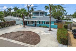 7950 Causeway Blvd N, ST PETERSBURG