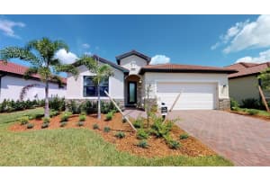 5305 SEAL ISLE COURT, LAKEWOOD RANCH, FL 34211 Sold 08/28/25