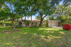 655 42nd Ave N, ST PETERSBURG