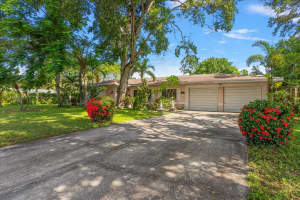 655 42ND AVENUE, ST PETERSBURG, FL 33703 - MLS#MFRTB8403504