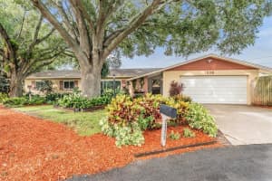 1328 Glenview Ln, LAKELAND