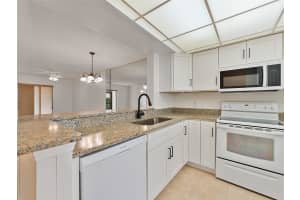 316 KELSEY WAY, SUN CITY CENTER, FL 33573 - MLS#MFRTB8403563