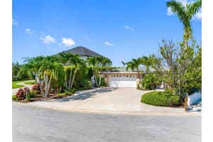 11085 9TH STREET, TREASURE ISLAND, FL 33706 - MLS#MFRTB8403729