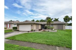 14424 Neptune Rd, SEMINOLE