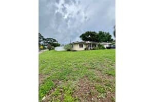 5299 35TH AVENUE, ST PETERSBURG, FL 33710 - MLS#MFRTB8404016