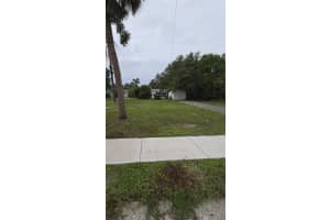 512 WOODLAWN STREET, CLEARWATER, FL 33756 - MLS#MFRTB8404172