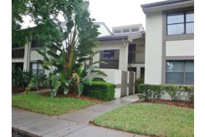 270 Woodlake Wynde #270, OLDSMAR