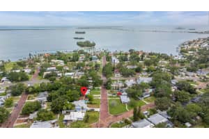 323 Mira Vista Dr, DUNEDIN