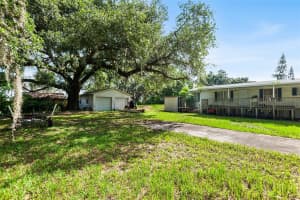 2912 FLETCHER AVE, LAKELAND, FL 33803 - MLS#MFRTB8404541