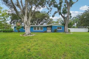 1712 Robin Hood Ln, CLEARWATER