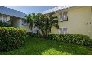 7300 Sunshine Skyway Ln S #104, ST PETERSBURG