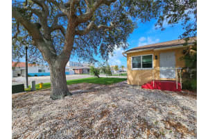 175 174TH TERRACE DRIVE, REDINGTON SHORES, FL 33708 - MLS#MFRTB8404683