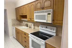 11200 102ND AVENUE, SEMINOLE, FL 33778 - MLS#MFRTB8404800