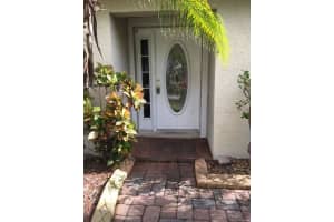 11567 Crestlake Village Dr, RIVERVIEW