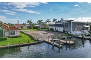 5620 14TH PLACE, CAPE CORAL, FL 33914 - MLS#MFRTB8405039