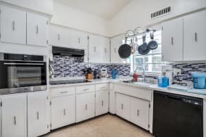 11830 86TH AVENUE, SEMINOLE, FL 33772 - MLS#MFRTB8405055
