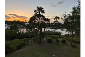 556 RYANS WOODS LANE, PALM HARBOR, FL 34683 - MLS#MFRTB8405349