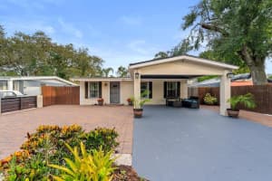 1905 E 99th Ave, TAMPA
