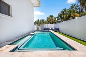 5613 GULF DRIVE, HOLMES BEACH, FL 34217 - MLS#MFRTB8405424