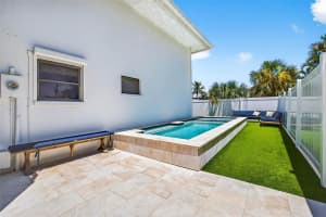 5613 GULF DRIVE, HOLMES BEACH, FL 34217 - MLS#MFRTB8405424