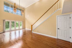 230 VALENCIA CIRCLE, ST PETERSBURG, FL 33716 Sold 08/29/25