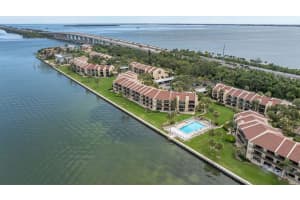 7540 SUNSHINE SKYWAY LANE, ST PETERSBURG, FL 33711 - MLS#MFRTB8405458